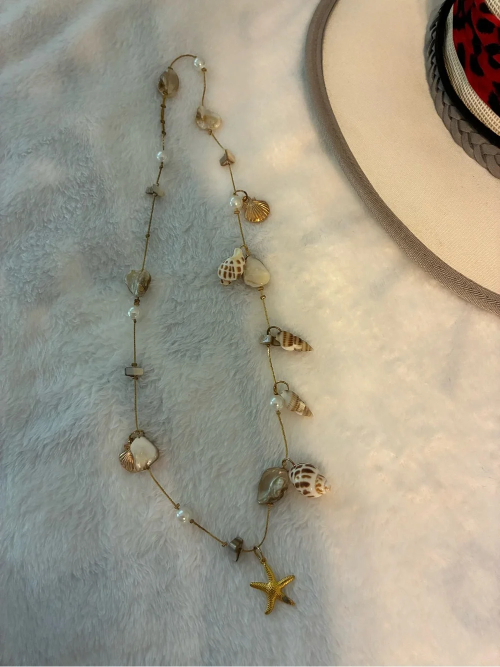 HBYmiami White Brim Hat with Red Leopard Scarf and Charm Trim
